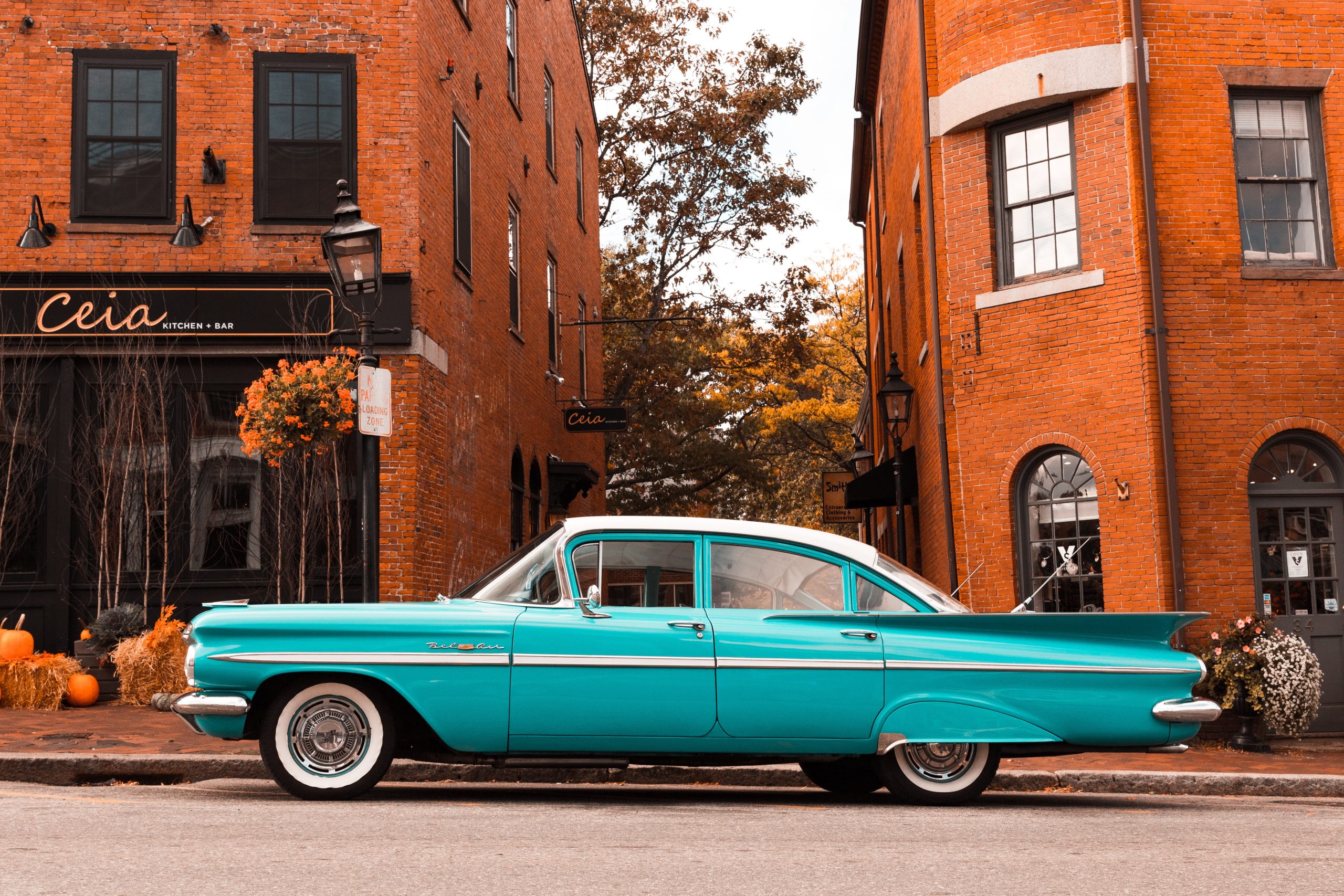 What to Consider When Investing in a Classic Car