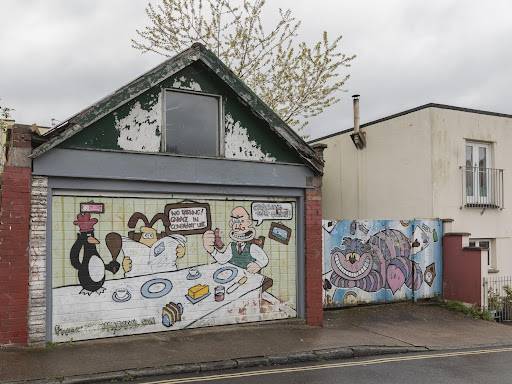 Showcasing Toronto’s Art In Custom Garage Door Creations